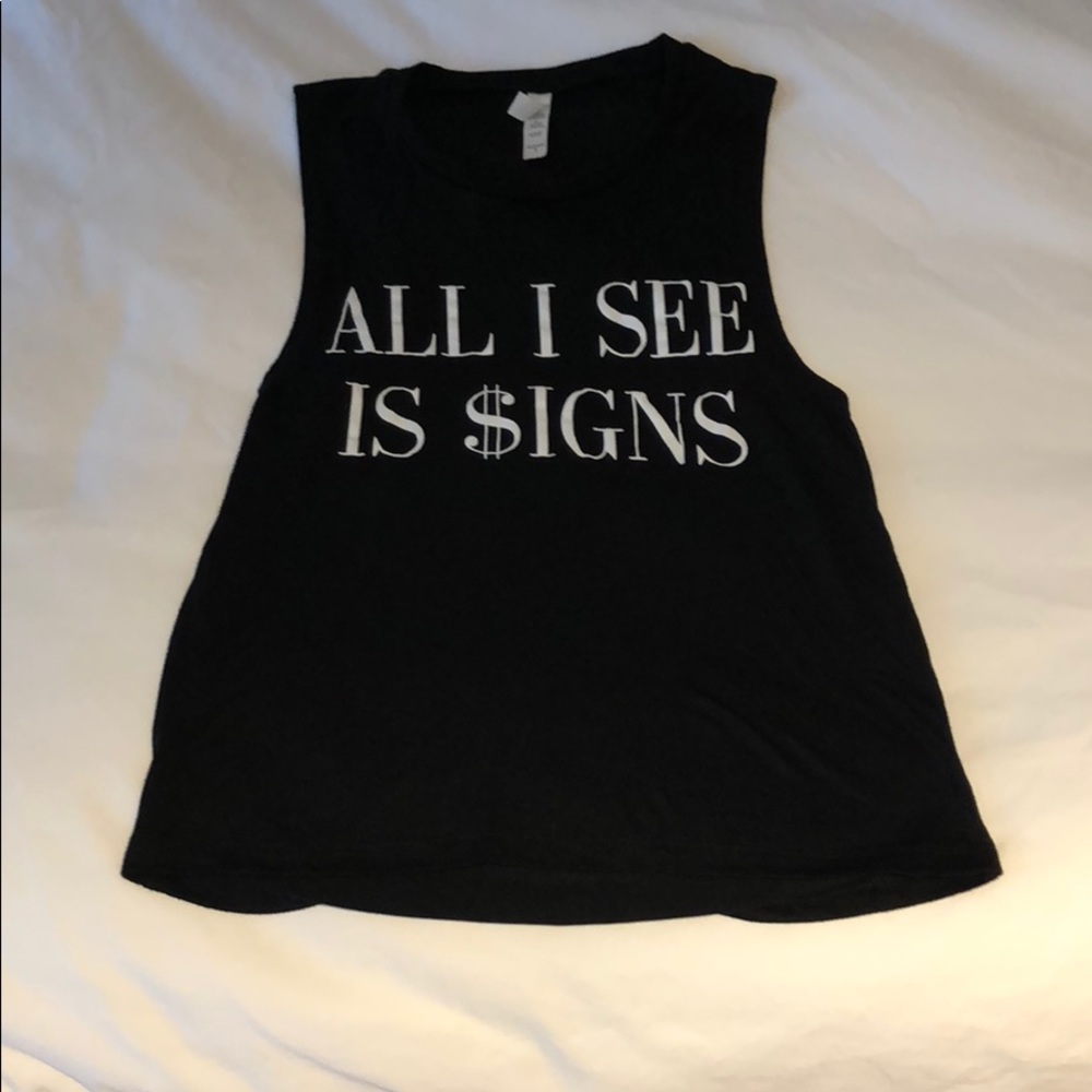 Sleeveless t-shirt size small